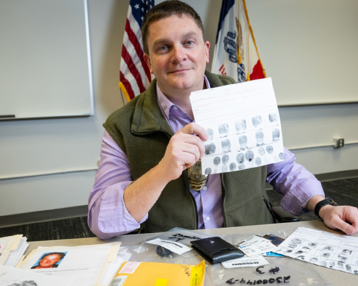 Wisconsin Man Stole Coworker's Identity For 30 years Then Accused Him Of Identity Theft, Got Him Locked Up