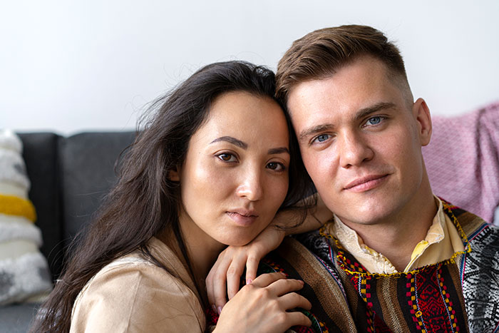 BF Insults GF For Living With Gay Bestie, She Learns It's His Ticket Out Of His Parents&rsquo; House