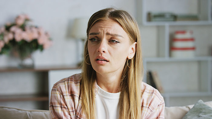 BF Insults GF For Living With Gay Bestie, She Learns It's His Ticket Out Of His Parents&rsquo; House