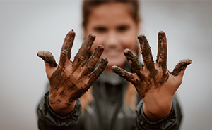 Woman Agrees To Babysit Rude Cousin’s Kids In An “Emergency,” Gets Payback After Finding Out It Was A Lie