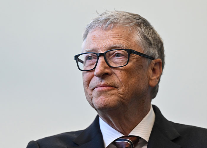 "Villain Origin Story": Bill Gates' 'Mutant' Mosquito Factory Goes Viral After People Learn What It's For