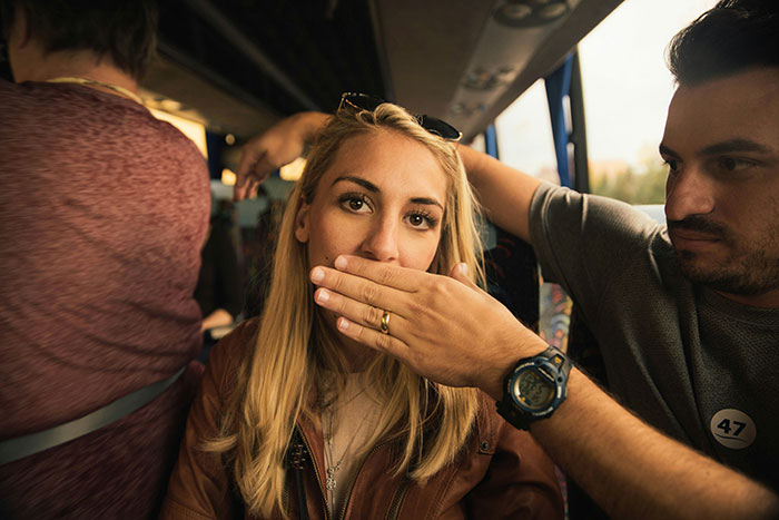Guy Shares How His Wife Behaves On Their Honeymoon, Leaves People Questioning His Sanity