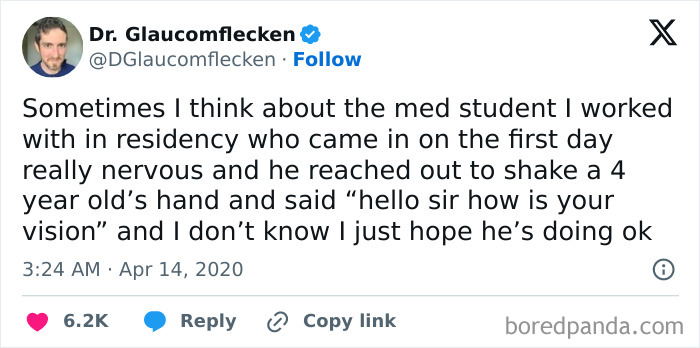 A tweet from Dr. Glaucomflecken sharing a funny doctor moment about a nervous med student. Doctors' awesome sense of humor.