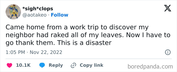 Tweet about neighbor raking all leaves during owner's absence