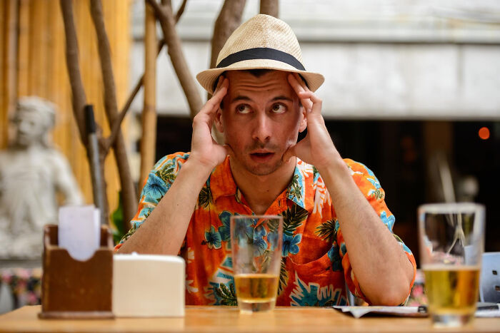 35 Annoying Things Tourists Keep Doing Abroad That Locals Simply Can’t Stand