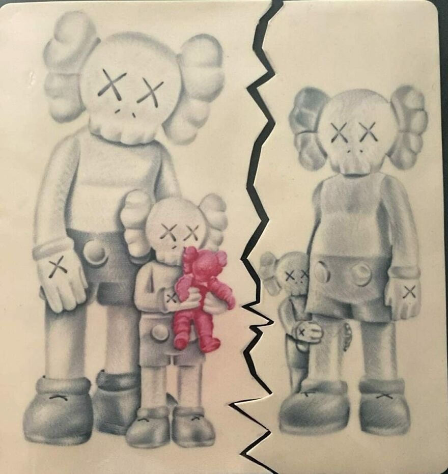 Illustration showing a broken family represented by KAWS figures split by a tear, symbolizing toxic co-parenting Illustration showing a broken family represented by KAWS figures split by a tear, symbolizing toxic co-parenting