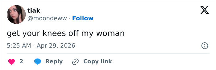 Tweet warning to get knees off woman manspreading controversy