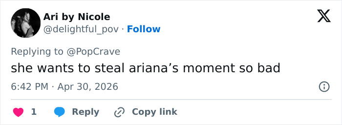 "Por que ela nunca pode deixar outras pessoas brilharem": Taylor Swift acusada de sabotar Ariana Grande com movimentos sutis
