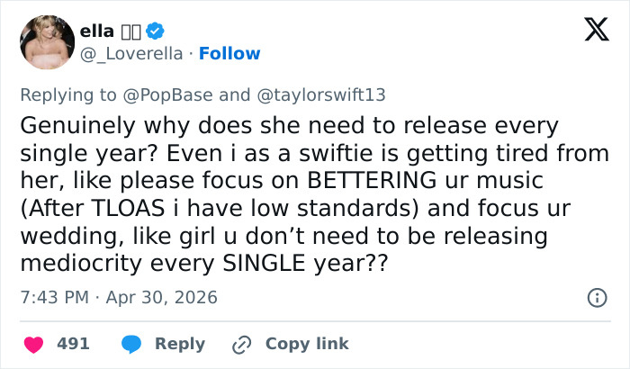 "Por que ela nunca pode deixar outras pessoas brilharem": Taylor Swift acusada de sabotar Ariana Grande com movimentos sutis