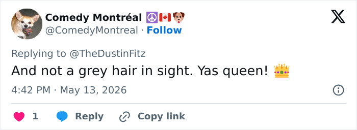 Tweet admirando o cabelo jovem e a presença majestosa de Joan Collins