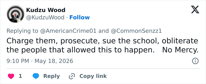 Tweet pedindo para processar e processar a escola pelo incidente com o professor do filho autista Tweet pedindo para processar e processar a escola pelo incidente com o professor do filho autista