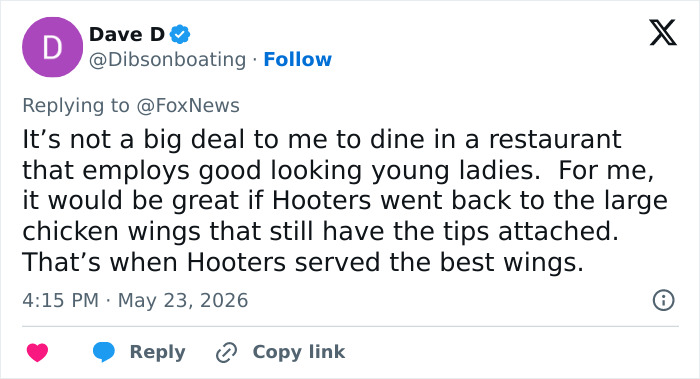 Tweet commenting on Hooters dining experience and menu preferences Tweet commenting on Hooters dining experience and menu preferences