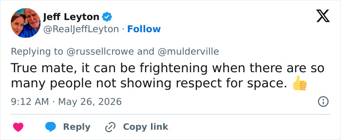 Tweet agreeing respect for space is important regarding Russell Crowe