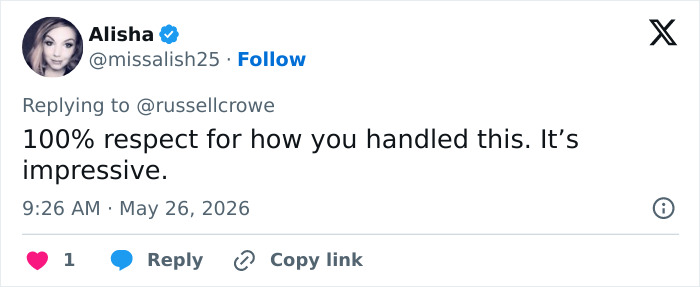Tweet praising Russell Crowe's impressive handling of situation