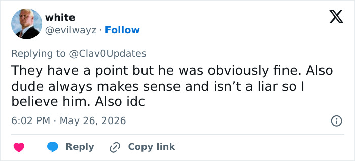 Comment supports looksmaxxer was fine despite airline's decision