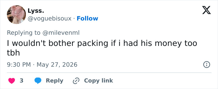 Tweet about not bothering to pack due to having money Tweet about not bothering to pack due to having money