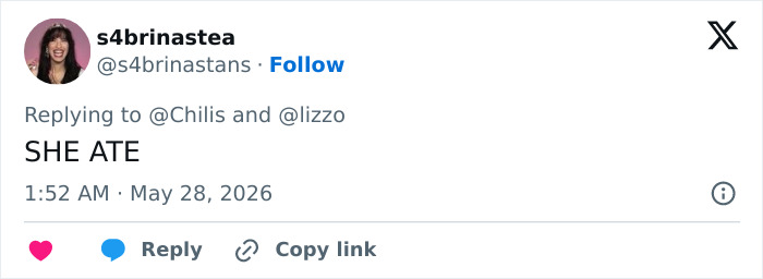 User reaction emphasizing Lizzo eating amid diet change discussion User reaction emphasizing Lizzo eating amid diet change discussion