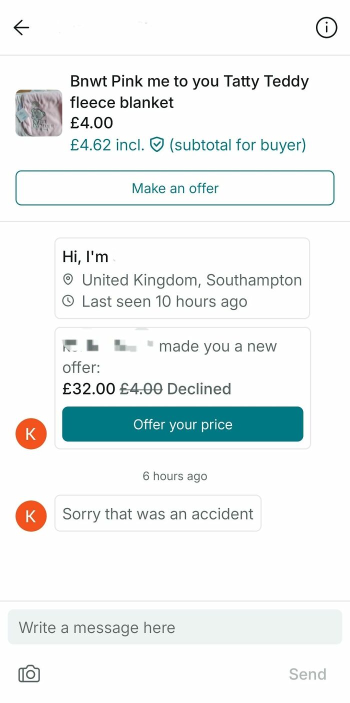 Screenshot of Vinted message where buyer accidentally offers 32 pounds for a 4 pound blanket