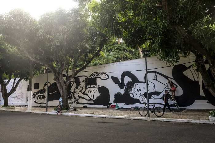 43 Black-And-White Murals By Alex Senna That Turn City Walls Into Stories