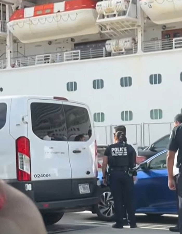 Funcionários do navio de cruzeiro da Disney são pegos em um caso assustador quando 28 são presos durante uma investigação massiva