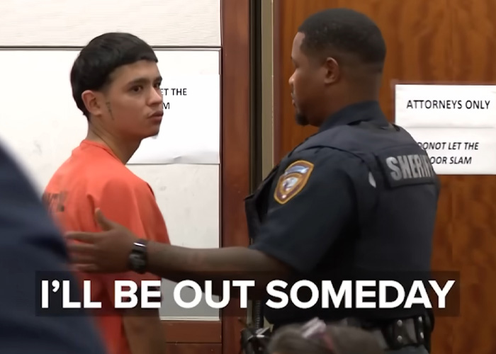 Defendant and sheriff interaction during mechanic m****r trial Defendant and sheriff interaction during mechanic m****r trial
