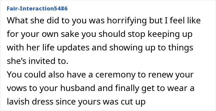 Reddit comment recommending cutting contact and vows renewal after mother-in-law sabotage