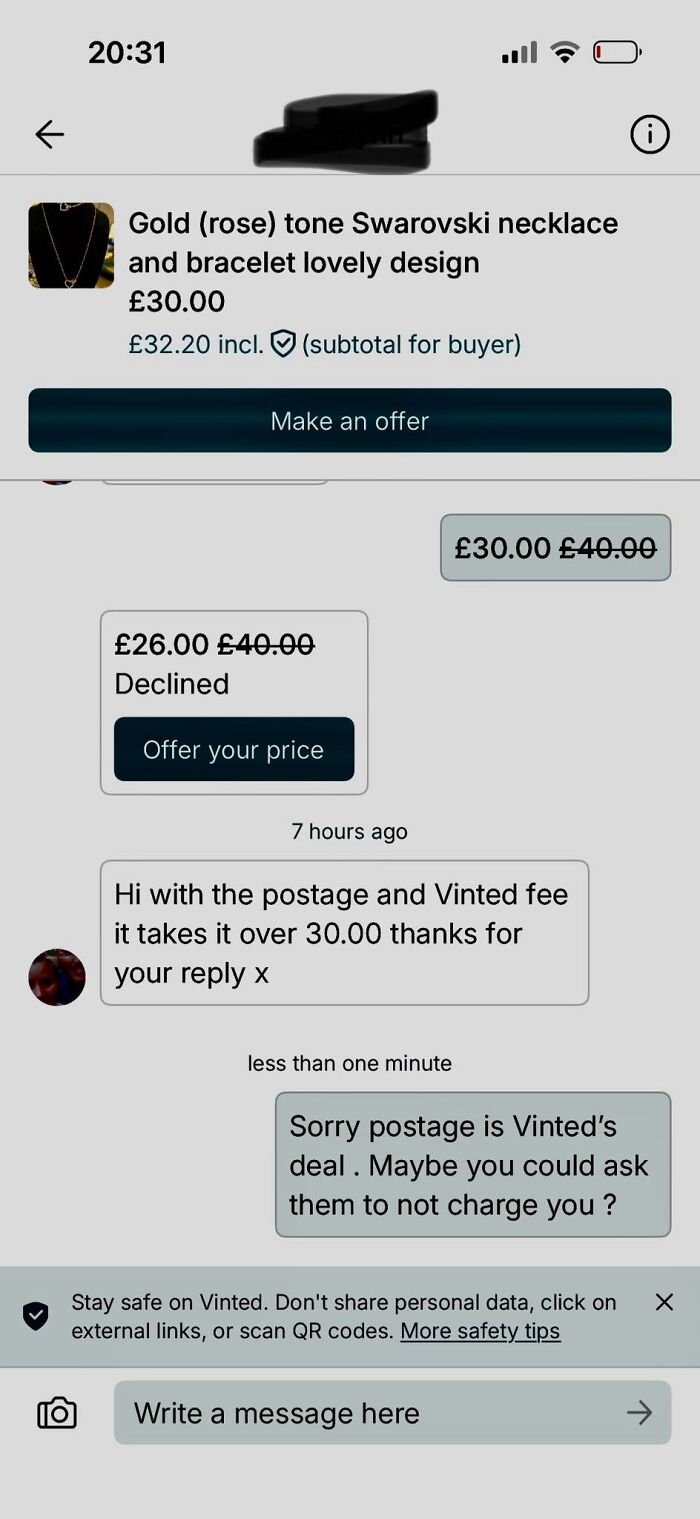 Vinted chat over Swarovski necklace price decline and postage fee confusion
