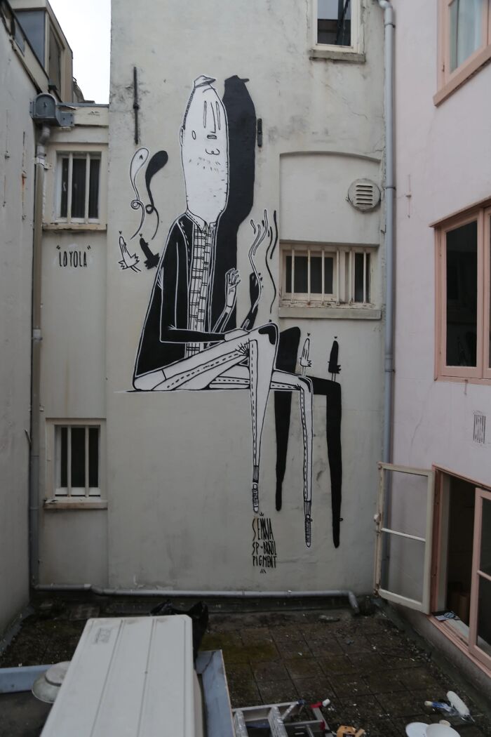 43 Black-And-White Murals By Alex Senna That Turn City Walls Into Stories