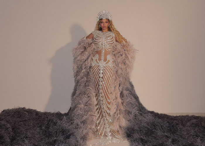 Beyoncé e Nicole Kidman ignoram as regras do Met Gala em movimento de poder ‘flagrante’