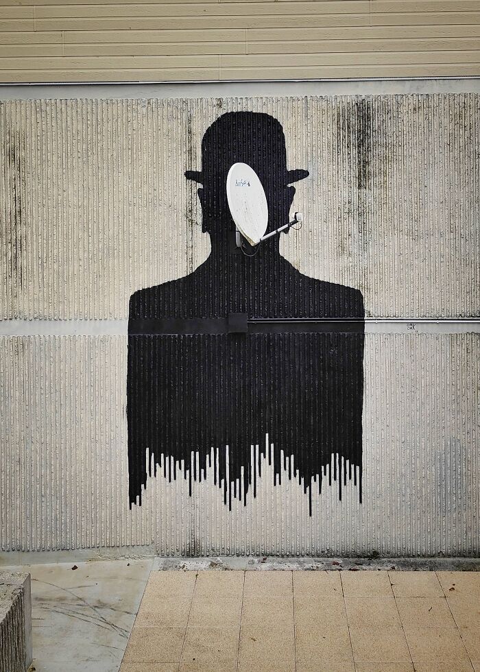 This French Street Artist Turns Cracks, Sidewalks, And Everyday Objects Into Clever Visual Jokes (43 New Pics)