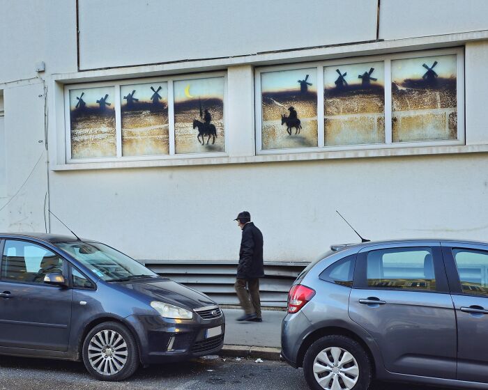 This French Street Artist Turns Cracks, Sidewalks, And Everyday Objects Into Clever Visual Jokes (43 New Pics)