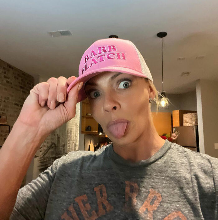 Outro “artista de elite” entra na plataforma adulta após a estreia de Shannon Elizabeth com US$ 1 milhão