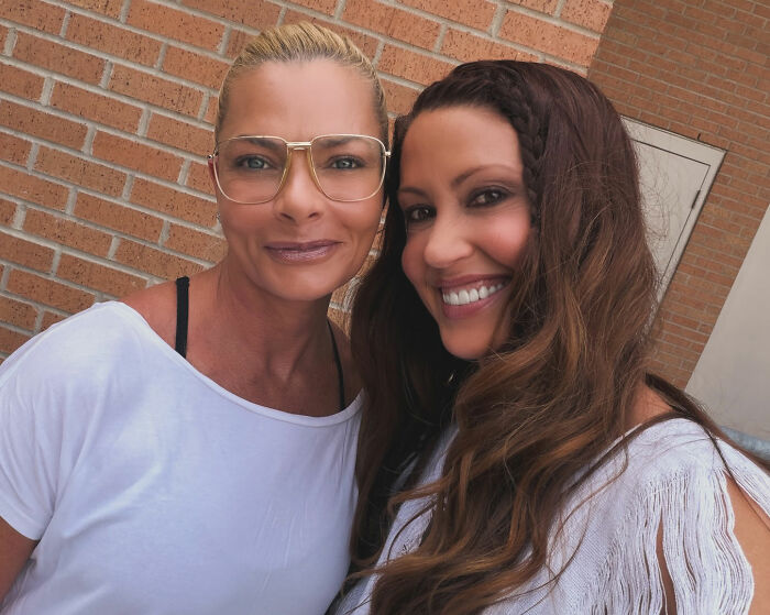 Outro “artista de elite” entra na plataforma adulta após a estreia de Shannon Elizabeth com US$ 1 milhão