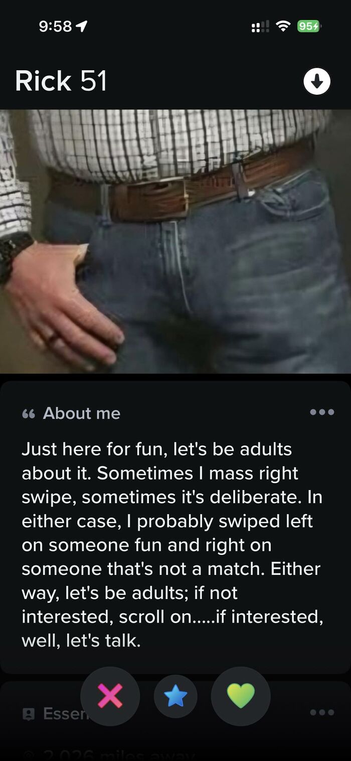Dating profile of a man talking about being casual and honest about mismatches