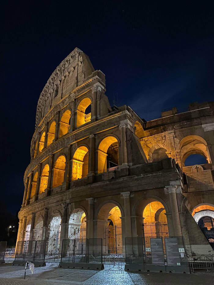 Rome Colosseum Last Night