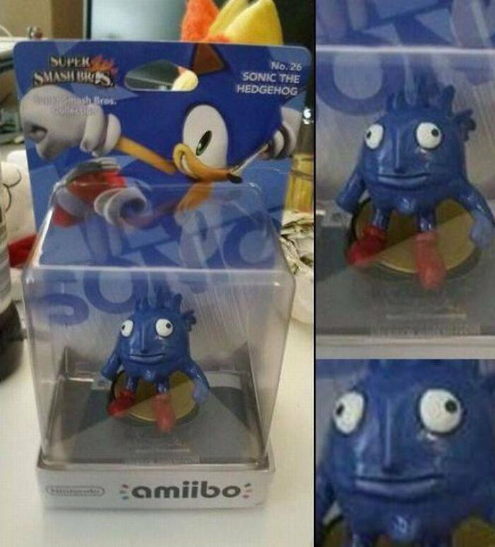 A poorly made blue Sonic the Hedgehog amiibo figure with exaggerated eyes