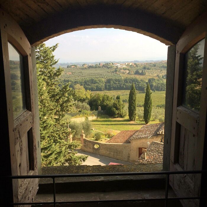 I Took This Photo On A Trip To Tuscany. It Looks Like An Old Renaissance Style Painting