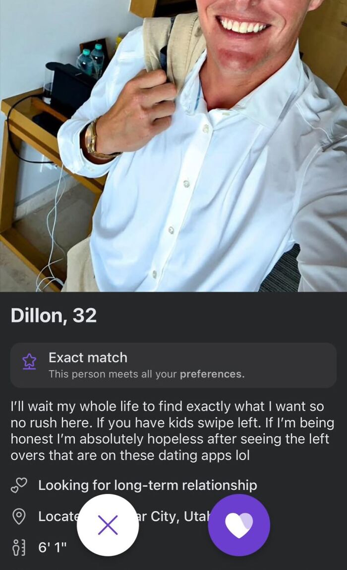 Dating profile of Dillon, 32, seeking long-term relationship with preferences