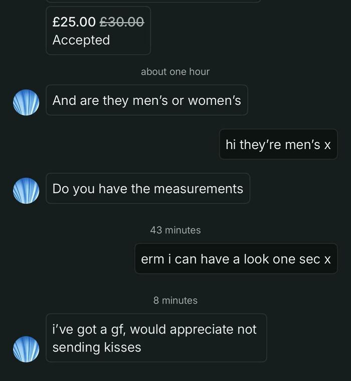 Buyer asking about clothing measurements and boundaries in Vinted chat