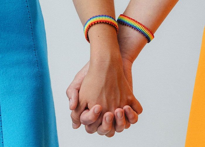"Family Should Come First": Parents Who Abandoned Gay Teen Return With An Unhinged Wedding Demand "Family Should Come First": Parents Who Abandoned Gay Teen Return With An Unhinged Wedding Demand