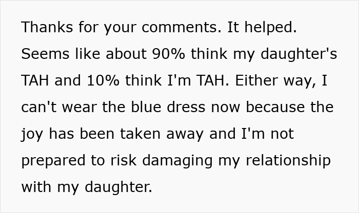 Mom’s Wedding Dress Choice Angers Her Daughter And Splits The Internet: “Extremely Weird” Mom’s Wedding Dress Choice Angers Her Daughter And Splits The Internet: “Extremely Weird”