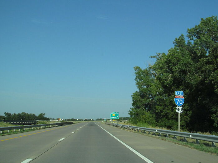 “Still Get Nightmares”: 61 Truckers Open Up About Places They Genuinely Fear