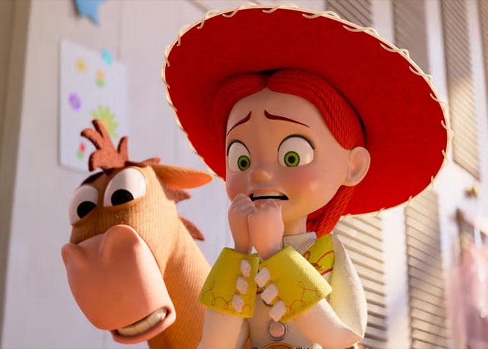 Joan Cusack's Leaves Fans Stunned As She Makes First Red Carpet Appearance In 11 Years With 'Toy Story' Stars Joan Cusack's Leaves Fans Stunned As She Makes First Red Carpet Appearance In 11 Years With 'Toy Story' Stars
