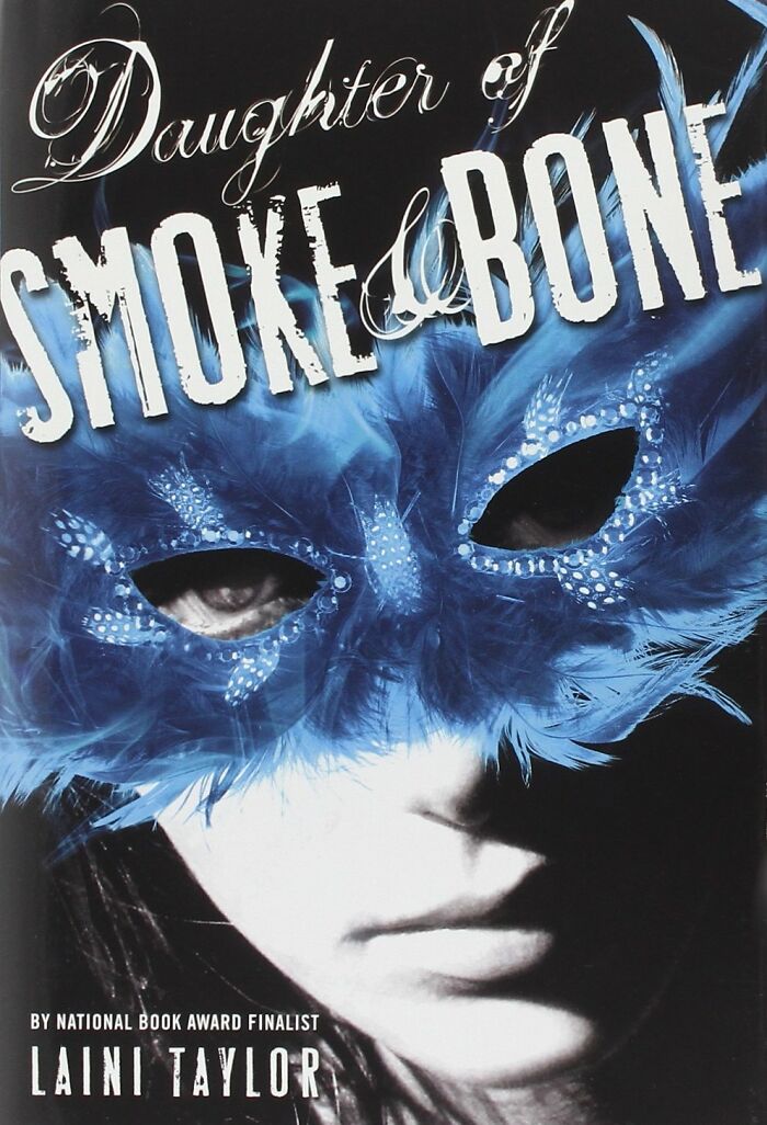 Daughter Of Smoke & Bone - Laini Taylor