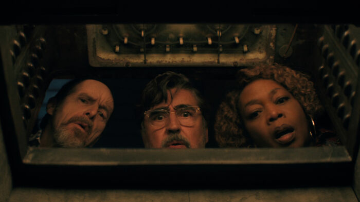 Novo programa aterrorizante dos irmãos Duffer, apelidado de “Stranger Things For Elderly”, é quando ele é transmitido
