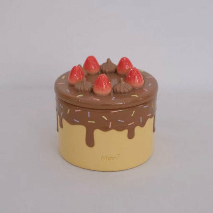 Cute Handmade Ceramic Pottery Kiln Solo
