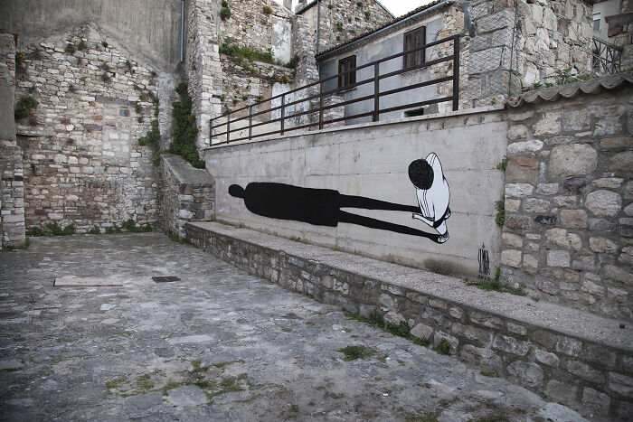 43 Black-And-White Murals By Alex Senna That Turn City Walls Into Stories