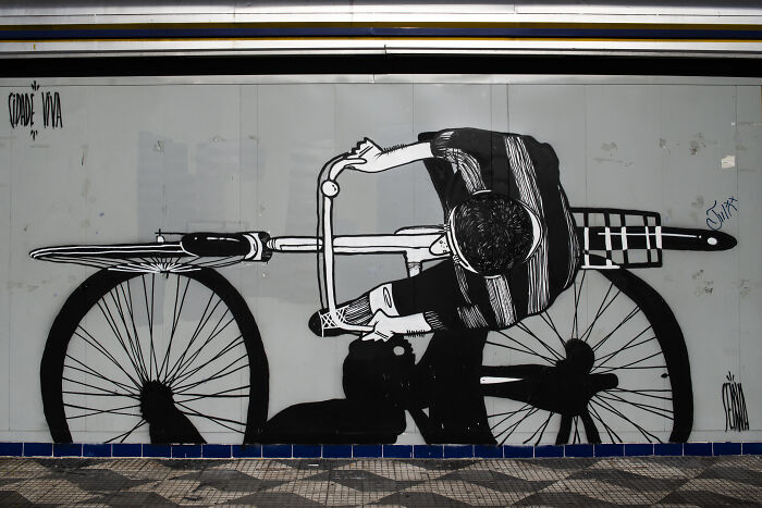 43 Black-And-White Murals By Alex Senna That Turn City Walls Into Stories