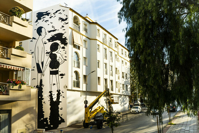 43 Black-And-White Murals By Alex Senna That Turn City Walls Into Stories