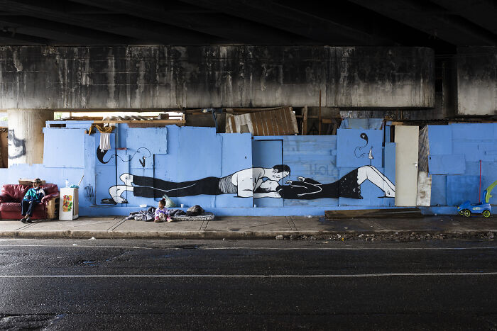 43 Black-And-White Murals By Alex Senna That Turn City Walls Into Stories
